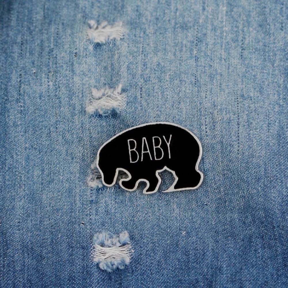 🎉 New Baby Black Bear Pin